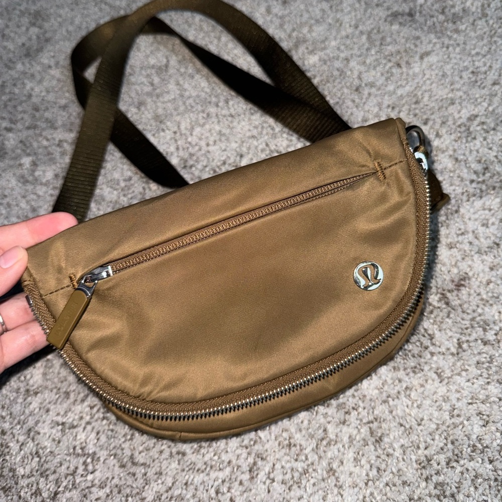 Lululemon festival bag micro 2L im color Allspice - gently used- smoke free home